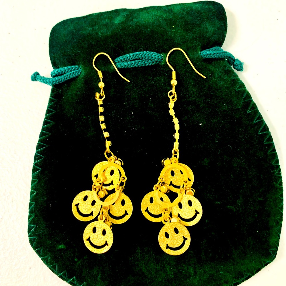 FINAL REDUCTION! Happy smile earrings.